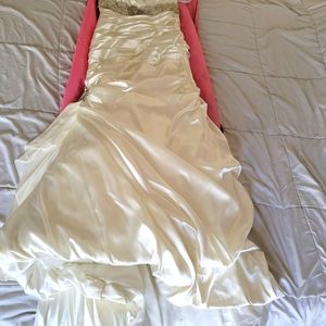 Stunning Sottero and Midgley Wedding Gown